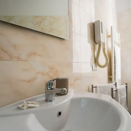 Bnbook Matteotti 4* Новара